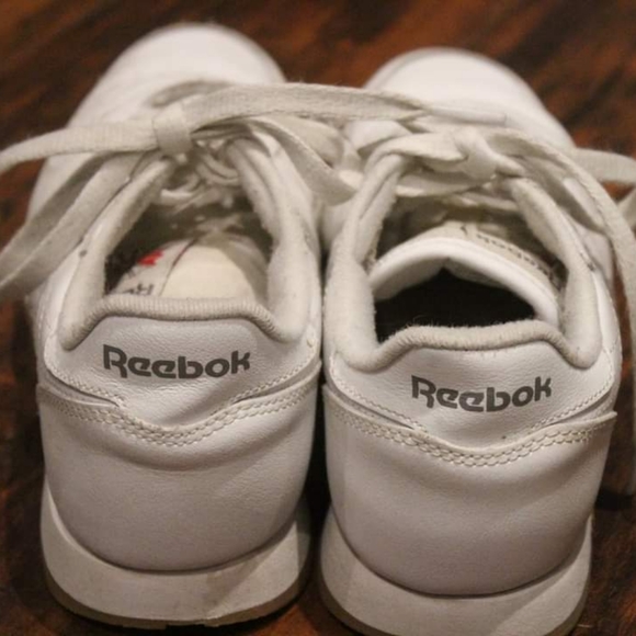 2/$50 🏷 Vintage Reebok Sneakers Youth - Picture 3 of 4